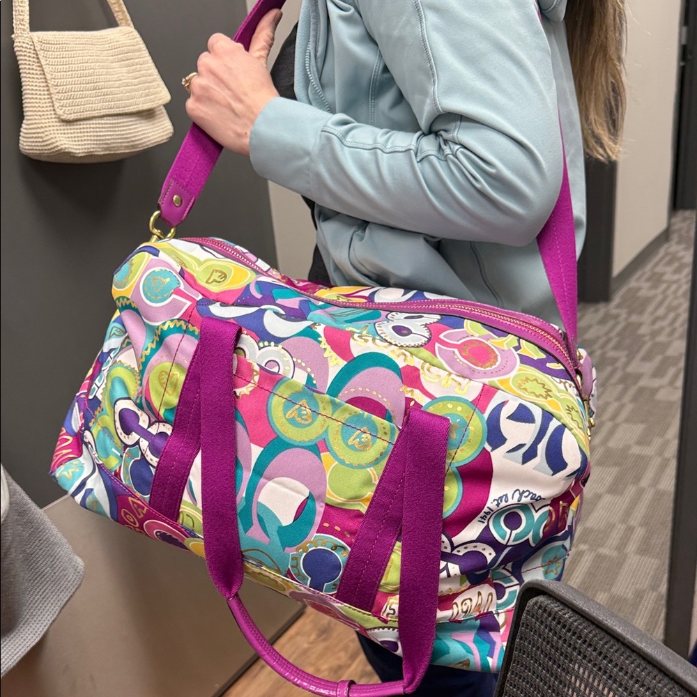 Rare Coach Poppy Graffiti  Duffel with Purple Straps and Luggage Tag- EUC - Picture 8 of 16